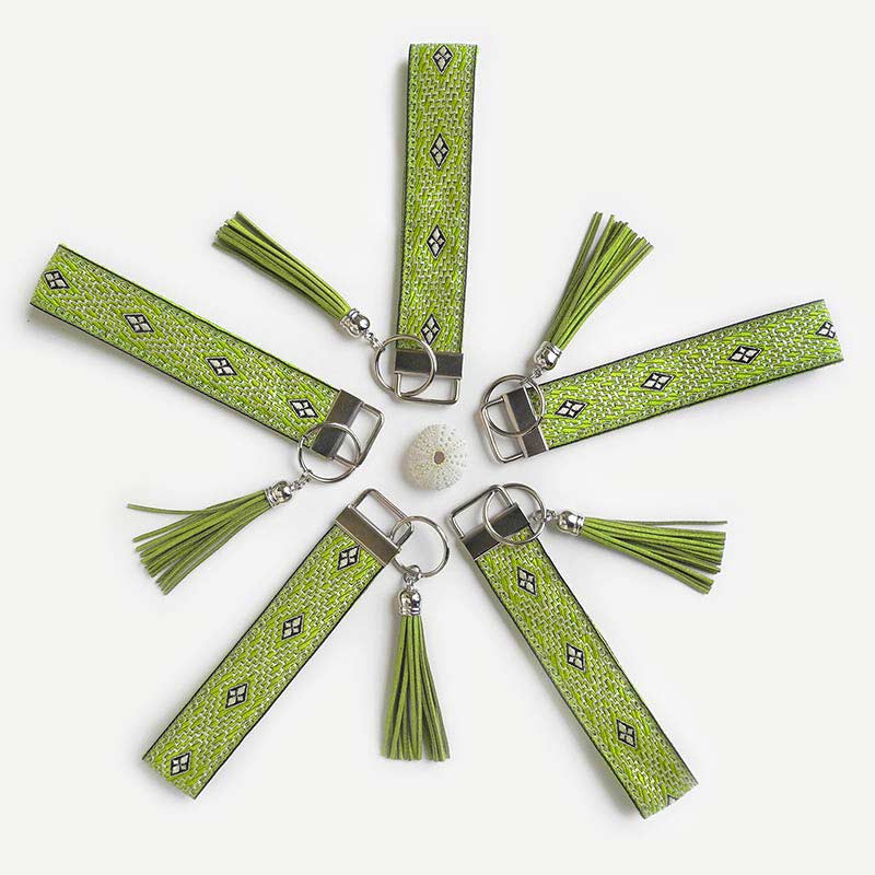 Textile Schlüsselanhänger Grüne Stoffschlüsselanhänger mit Quaste