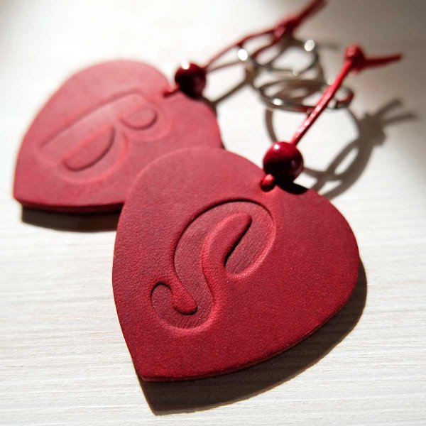 Preview: Handcrafted cherry red leather heart keychain