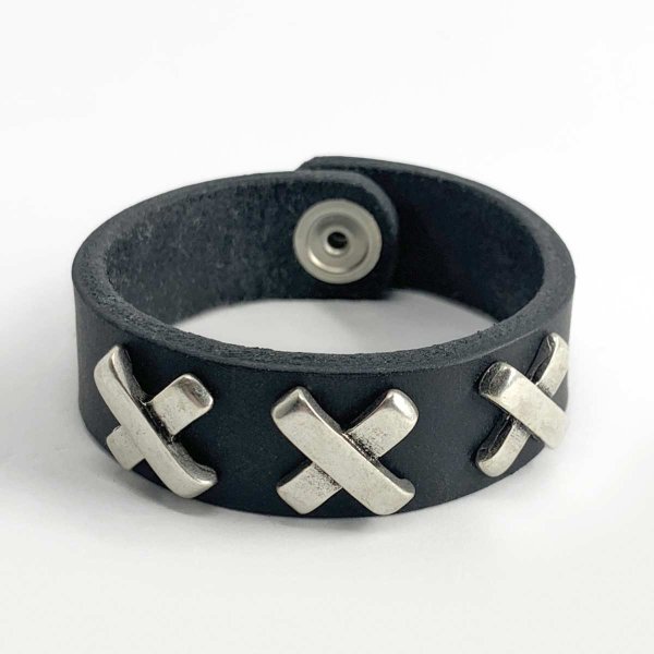 Preview: Black Leather Bracelet »Amsterdam« with cross-shaped rivets