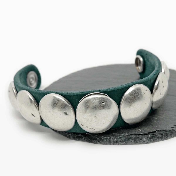 Preview: Handmade petrol leather bracelet with conchos