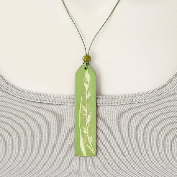 Preview: Leather pendant with adjustable necklace and botanical imprint