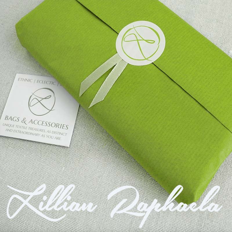 Wrapping Option: Kraft Paper, Color 04 = Lime