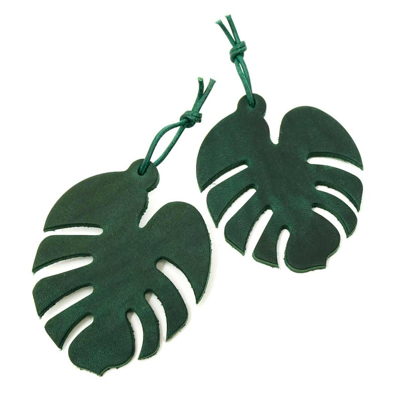 Monstera Leaf Charm in Pine Green