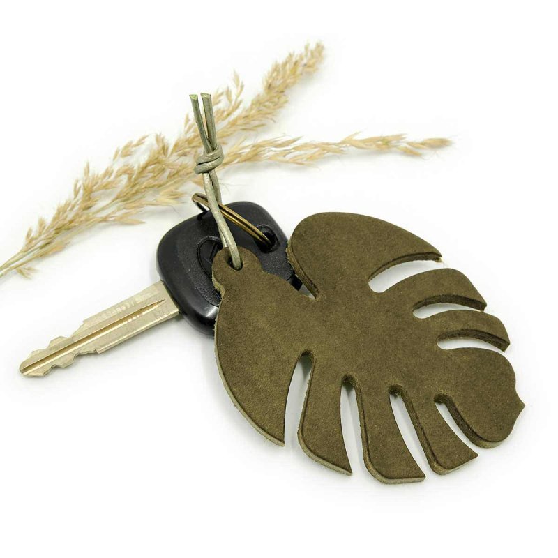 Monstera Leaf Pull-Up Leather Khaki Green