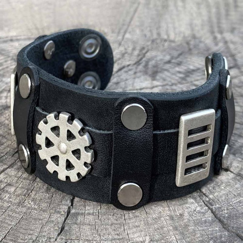 Leather Bracelet »Silver Wheel« with Cogwheel Studs