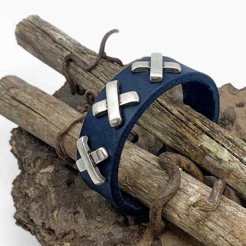 Midnight-Blue Leather Bracelet »Amsterdam« with cross-shaped rivets