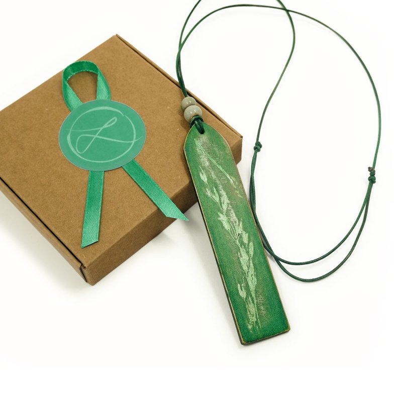 Adjustable statement leather necklace with grasses pendant